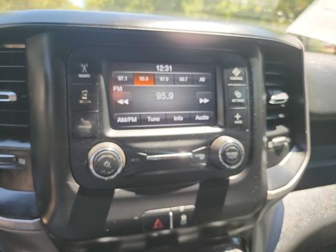 Used 2022 RAM 2500 Tradesman w/ Chrome Appearance Group RWD image 27