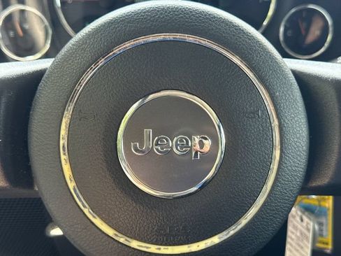 Used 2017 Jeep Wrangler Unlimited Sport w/ Connectivity Group AWD/4WD image 28