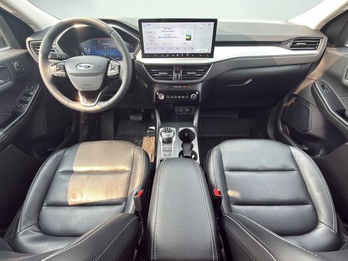 Used 2023 Ford Escape Platinum AWD/4WD image 40