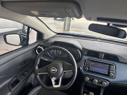 Used 2025 Nissan Versa SV FWD image 32