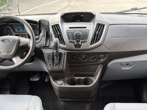 Used 2018 Ford Transit 150 XL RWD image 17