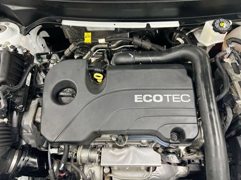 Used 2022 Chevrolet Equinox LS w/ LS Convenience Package FWD image 24