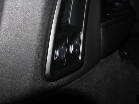 Used 2023 BMW X7 xDrive40i w/ Executive Package image 36