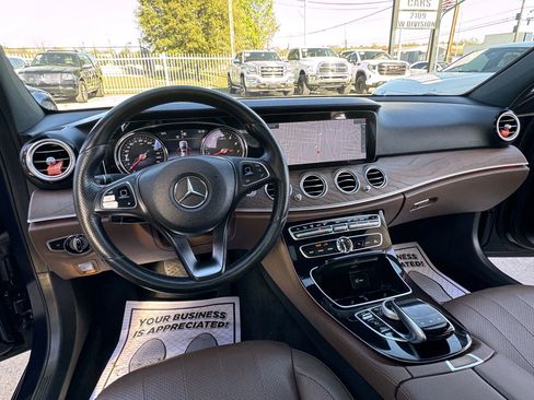 Used 2017 Mercedes-Benz E 300 image 28
