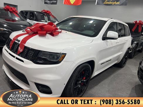 Used 2021 Jeep Grand Cherokee SRT image 2