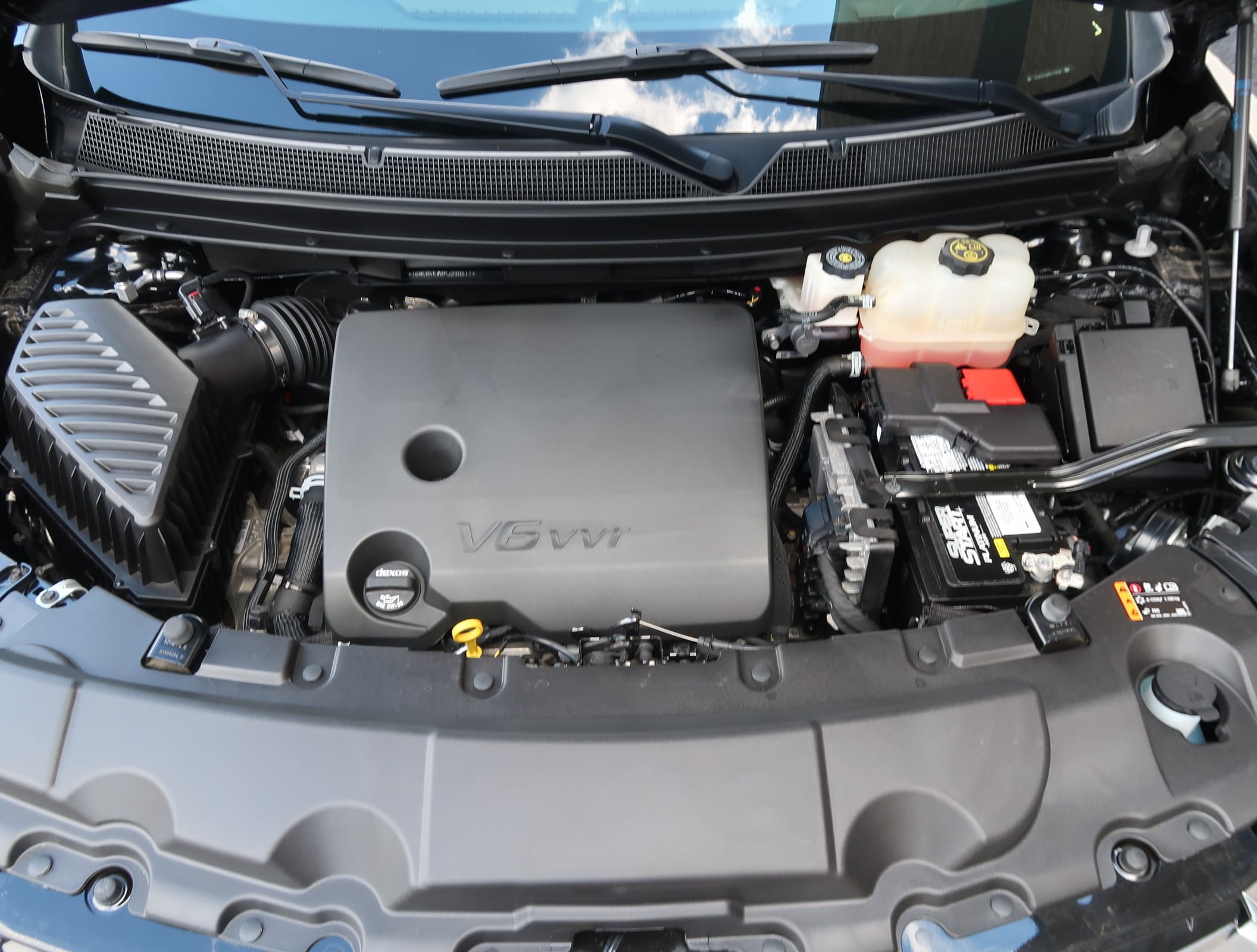 Used 2023 Chevrolet Traverse Premier w/ LPO, Cargo Package FWD image 48