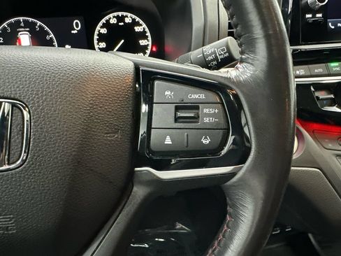 Used 2025 Honda Odyssey Sport-L image 30