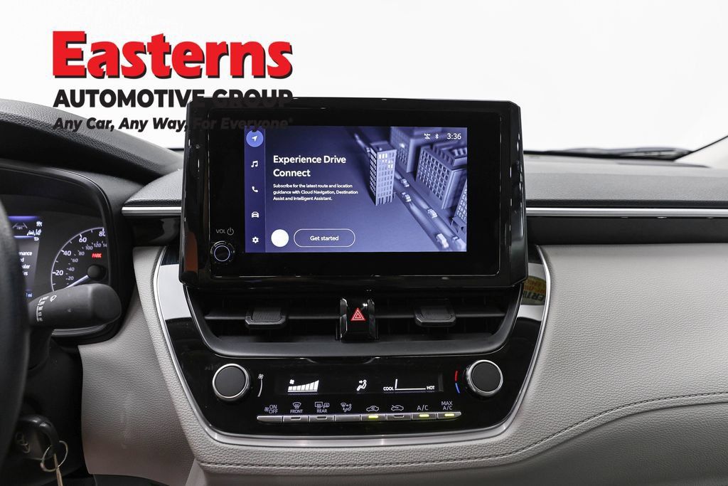 Used 2025 Toyota Corolla Cross L FWD image 11