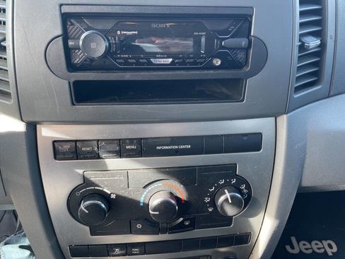 Used 2007 Jeep Grand Cherokee Laredo image 21