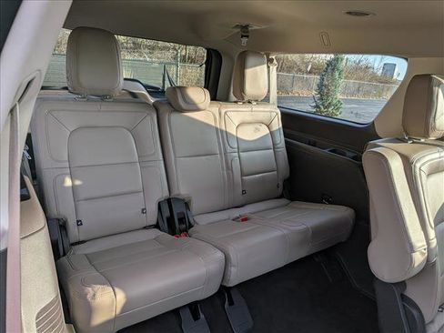 Used 2022 Lincoln Navigator L Reserve image 17