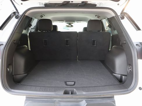 Used 2025 Chevrolet Blazer LT image 14