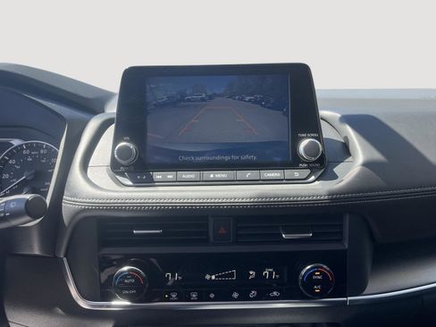 Certified 2025 Nissan Rogue SV AWD/4WD image 24