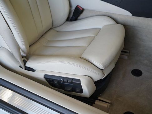 Used 2013 BMW 640i Convertible RWD image 39