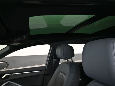 Used 2025 Audi Q3 2.0T Premium image 11