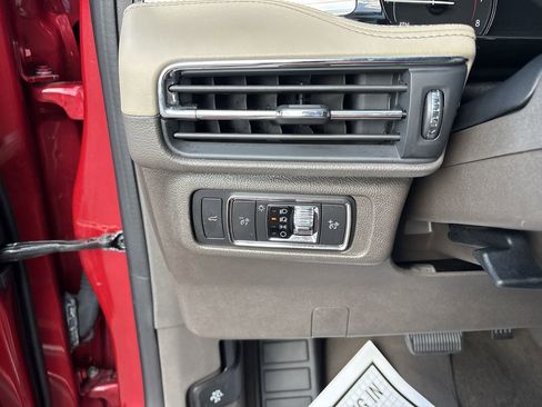 Used 2022 Lincoln Corsair FWD image 15