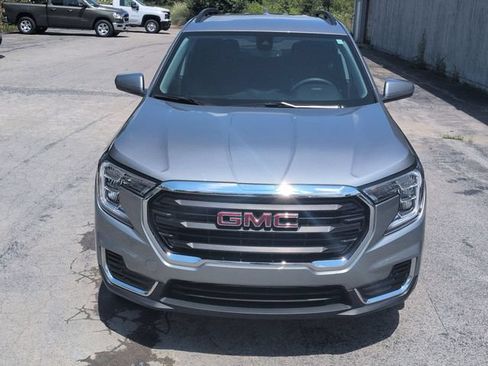 Used 2024 GMC Terrain SLE w/ Driver Convenience Package AWD/4WD image 23