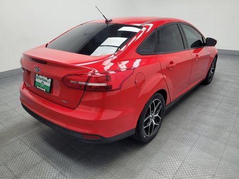 Used 2017 Ford Focus SEL FWD image 9