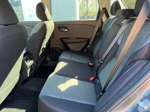 Used 2023 Nissan Rogue SV AWD/4WD image 19