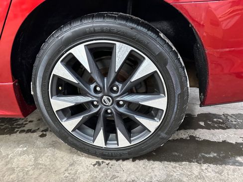 Used 2018 Nissan Sentra SR w/ Protection Package image 12