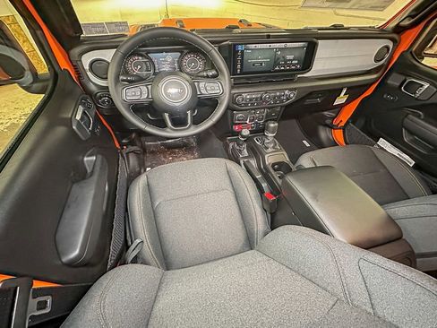 New 2026 Jeep Gladiator Sport AWD/4WD image 9