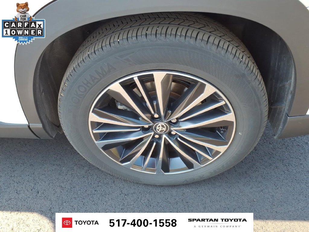 Used 2024 Toyota Grand Highlander AWD Hybrid image 11