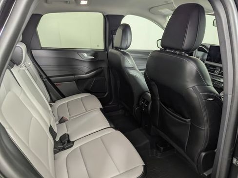 Used 2023 Ford Escape Platinum AWD/4WD image 22
