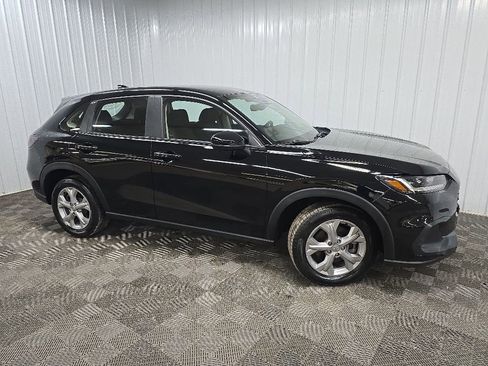 Used 2023 Honda HR-V LX image 1