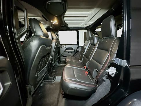 Used 2019 Jeep Wrangler Unlimited Rubicon AWD/4WD image 32