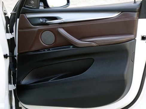 Used 2017 BMW X5 xDrive50i w/ Executive Package image 21