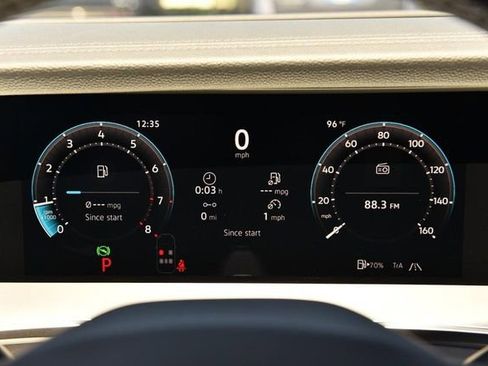 New 2026 Volkswagen Tiguan SE AWD/4WD image 12