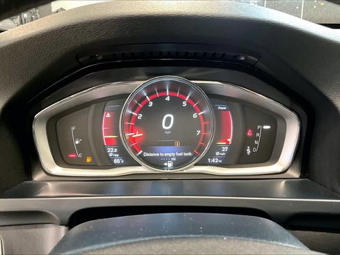 Used 2016 Volvo V60 T5 Premier image 25