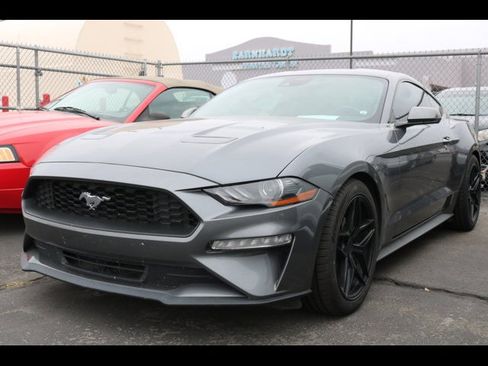 Used 2022 Ford Mustang Coupe image 2