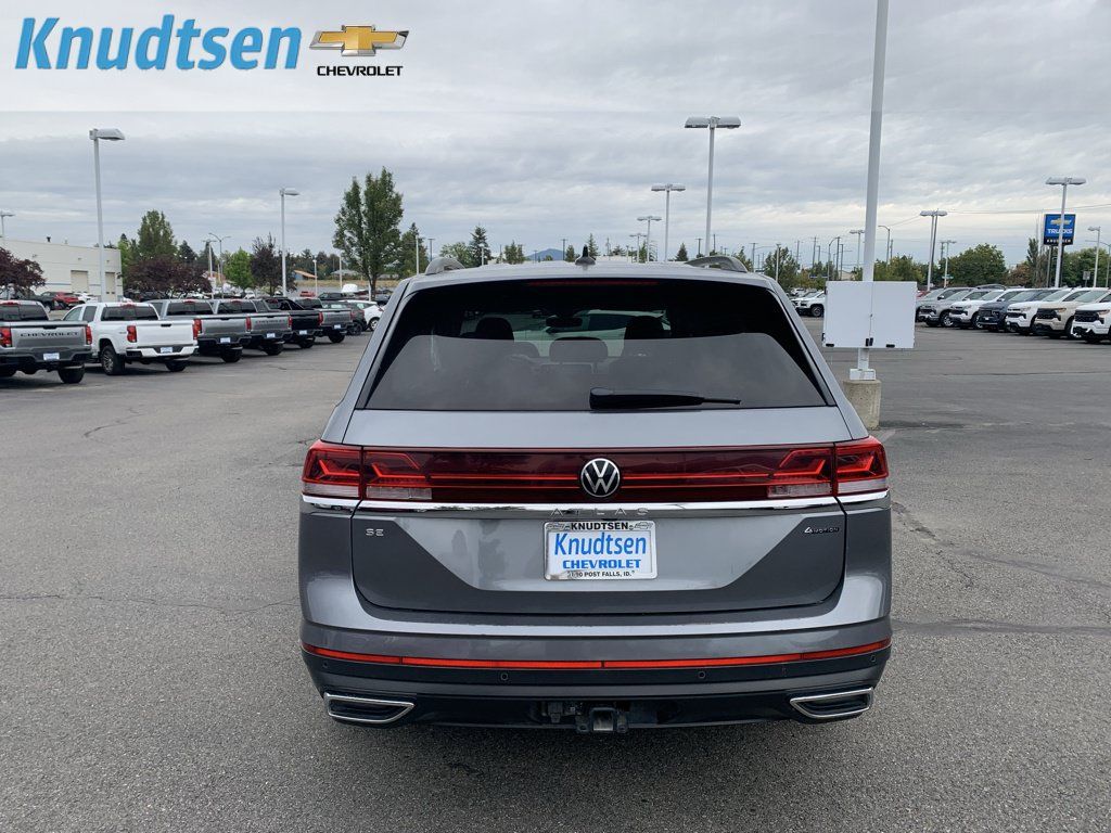 Used 2025 Volkswagen Atlas SE AWD/4WD image 6