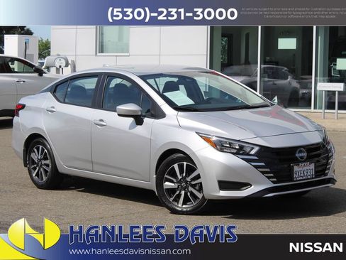 Used 2025 Nissan Versa SV w/ Trunk Package FWD image 1