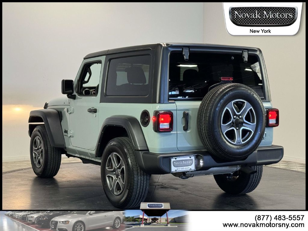 Used 2023 Jeep Wrangler Sport AWD/4WD image 6