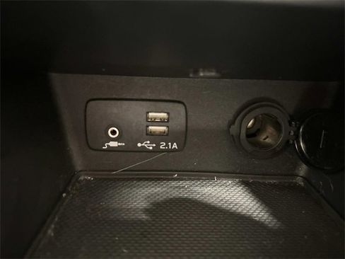 Used 2020 Subaru Forester Base w/ Alloy Wheel Package image 15