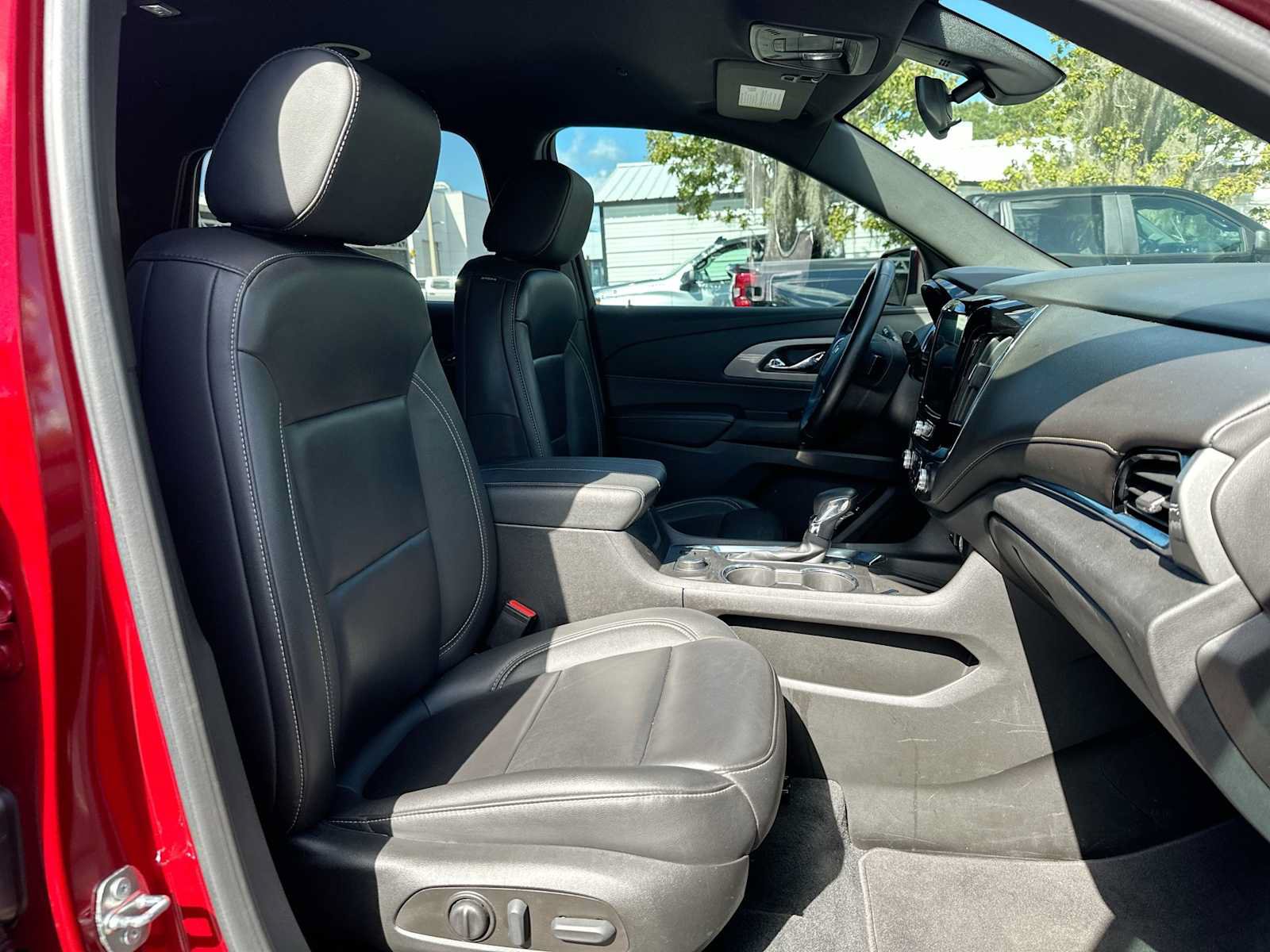 Certified 2023 Chevrolet Traverse LT AWD/4WD image 19