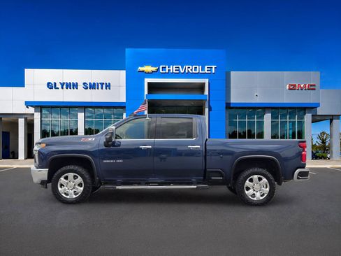 Used 2022 Chevrolet Silverado 3500 LTZ w/ LTZ Premium Package AWD/4WD image 11