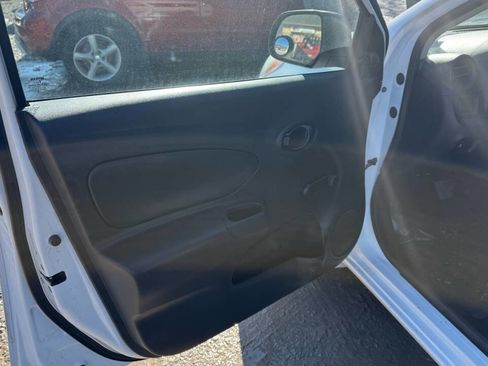 Used 2012 Nissan Versa S w/ Cruise Control Pkg image 11