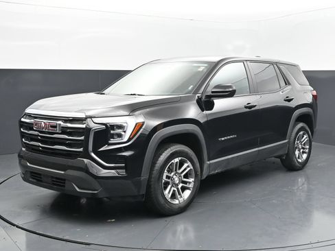 Used 2026 GMC Terrain Elevation FWD image 1