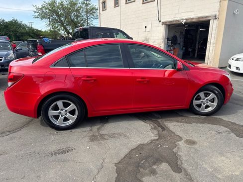 Used 2016 Chevrolet Cruze LT image 7