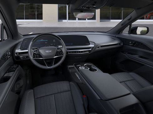 New 2025 Cadillac Lyriq Luxury image 36