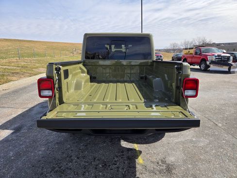New 2026 Jeep Gladiator Sport AWD/4WD image 27