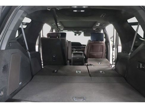 Used 2023 Cadillac Escalade Sport Platinum w/ LPO, ONYX Package AWD/4WD image 32
