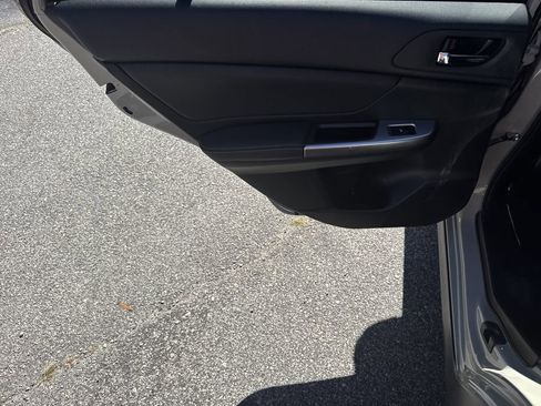 Used 2016 Subaru Crosstrek 2.0i Limited image 21