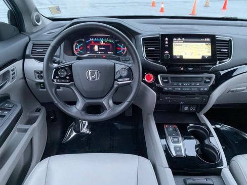 Certified 2020 Honda Pilot Touring image 21