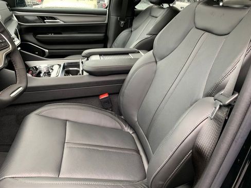 New 2026 Jeep Grand Wagoneer 4WD w/ Premium Group I image 11