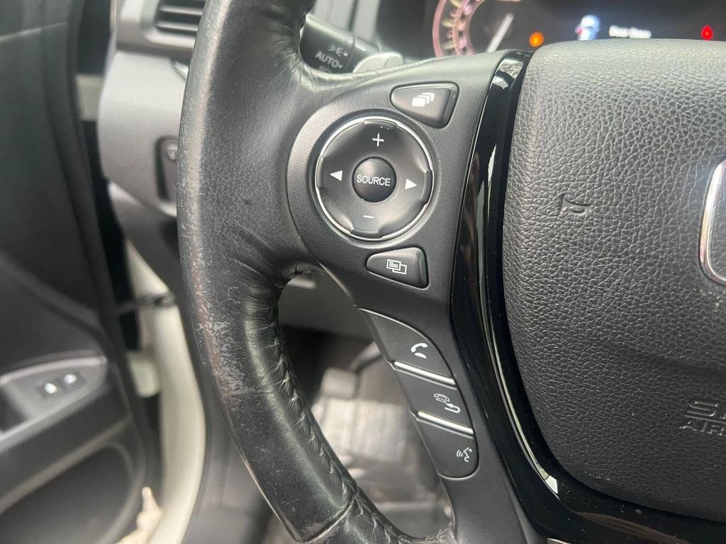 Used 2018 Honda Pilot Touring image 29