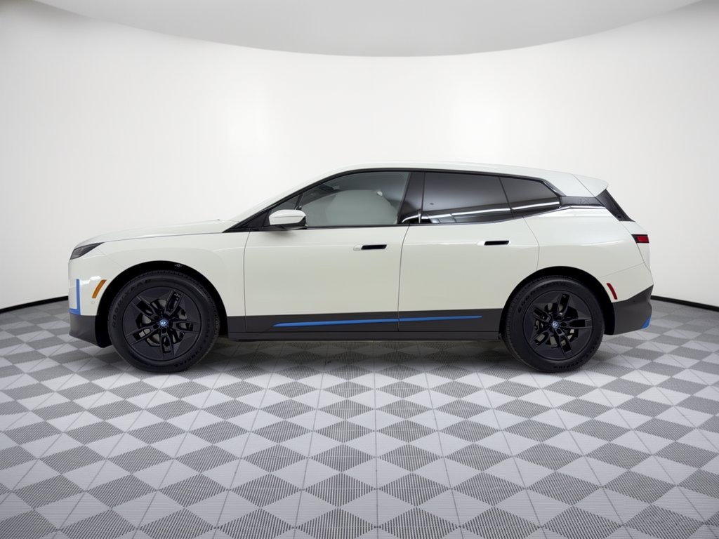 Certified 2024 BMW iX xDrive50 w/ Convenience Package AWD/4WD image 2