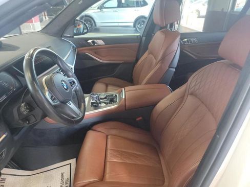 Used 2022 BMW X7 M50i AWD/4WD image 4